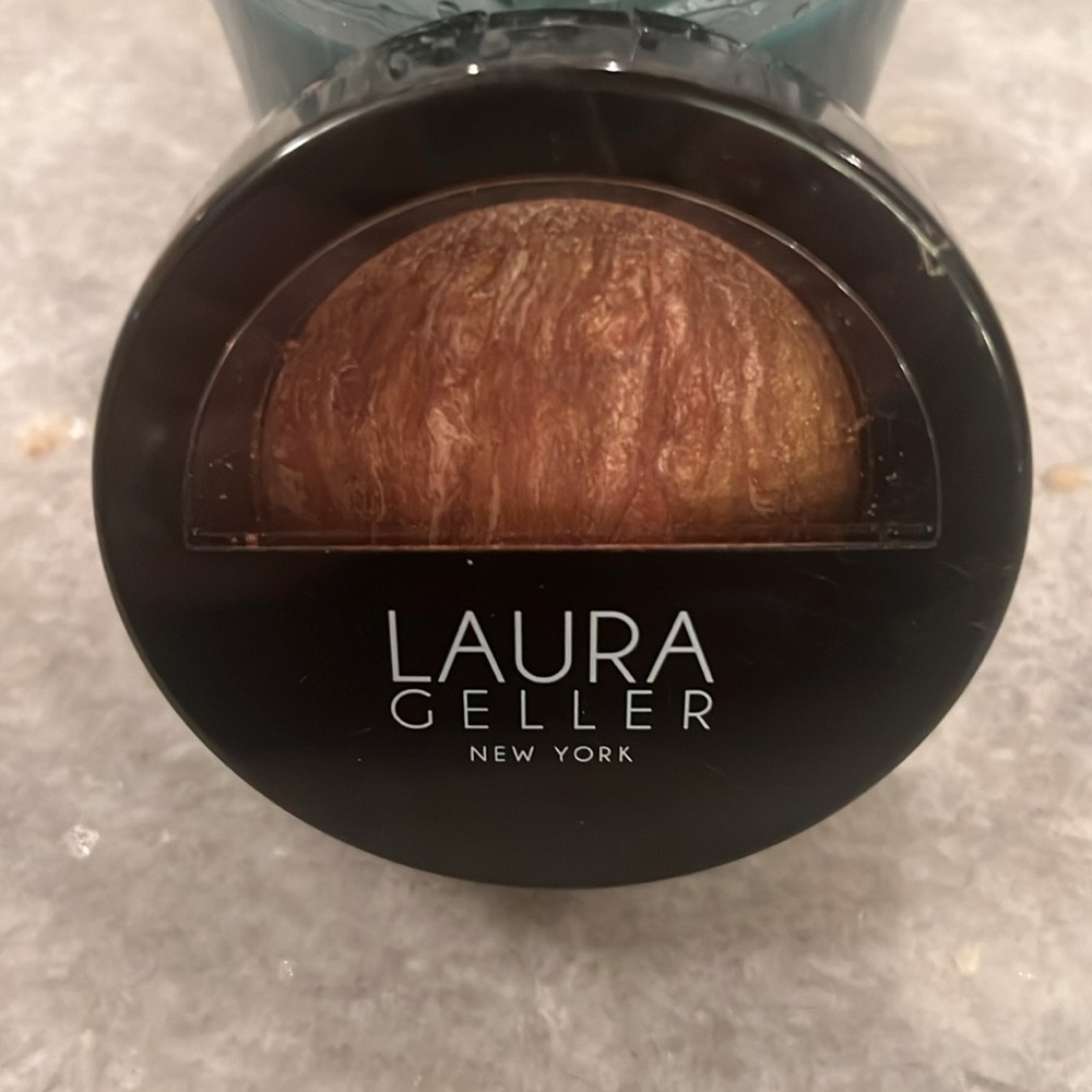Laura Geller Baked and Brighten Blush